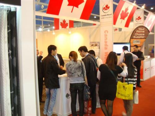 出國陪同翻譯一天多少錢？有什么收費注意事項？